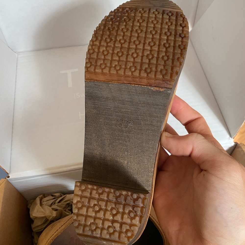 Sandgrens Tan Leather Mules - Picture 3 of 3